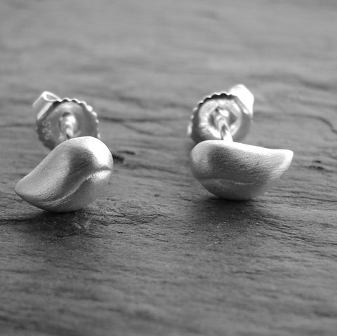 Seedling Silver Brushed Silver Earrings - Simply Beauty - Pranajewelry - 1